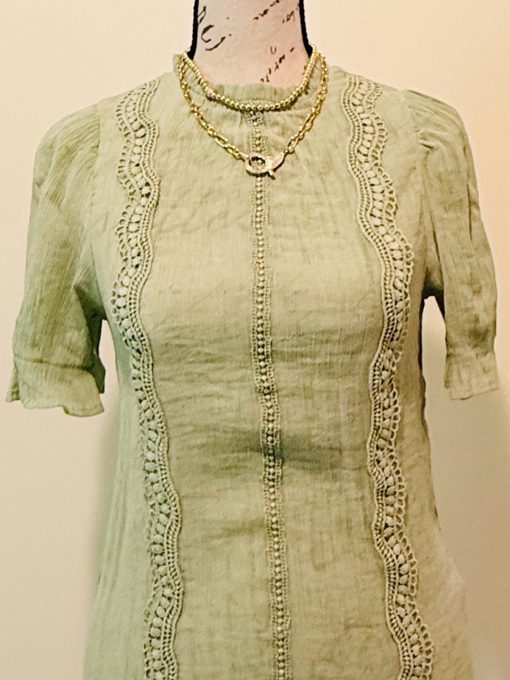 Crochet-Trim Short Sleeve Blouse in Mint Green